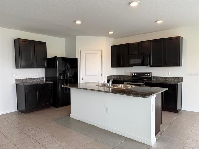 2409 SAND GABLES TRAIL, Bradenton, FL 34208