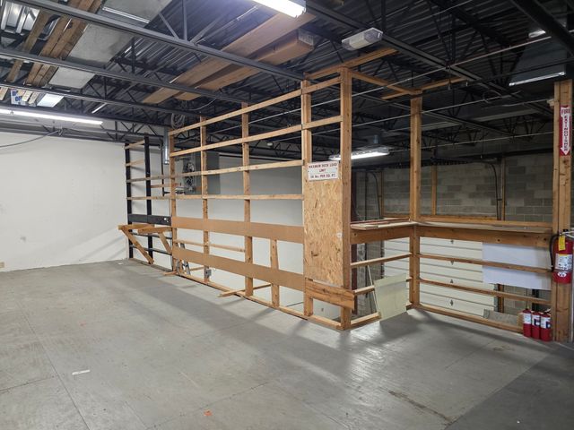 271 Salem St G, Woburn, MA 01801