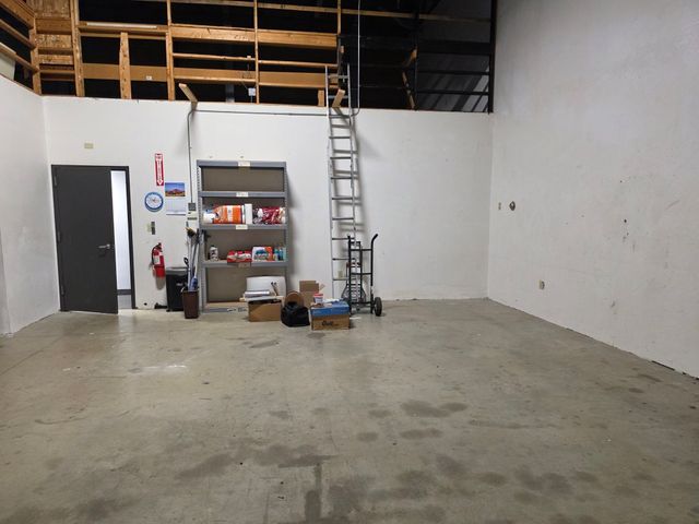 271 Salem St G, Woburn, MA 01801