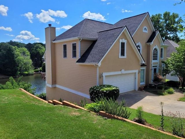 2285 Wildwood Lake Drive, Suwanee, GA 30024