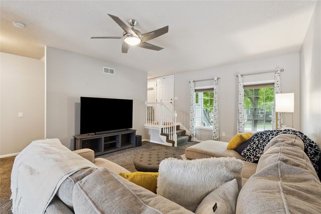 263 SE Booth Avenue, Waukee, IA 50266