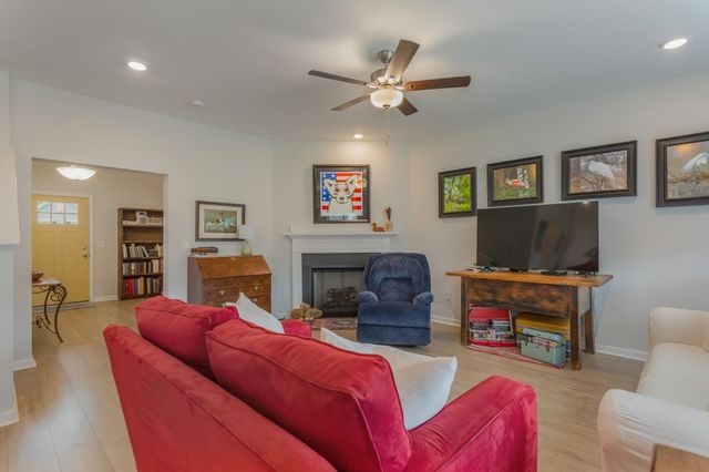 723 Larry Cir, Mount Pleasant, TN 38474