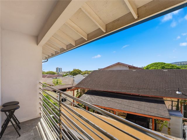 1840 Lusitana Street A, Honolulu, HI 96813
