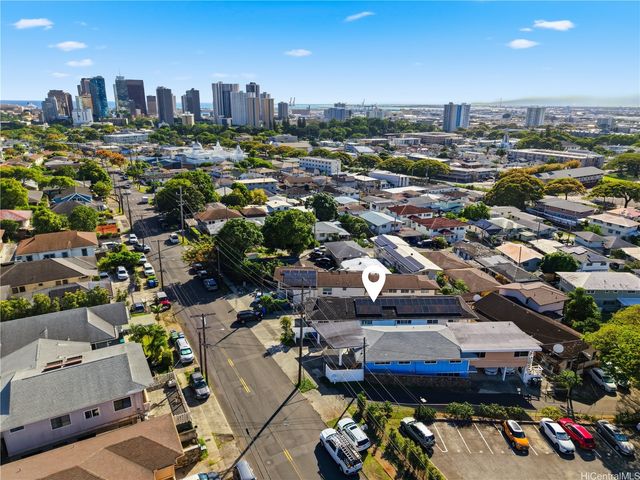 1840 Lusitana Street A, Honolulu, HI 96813