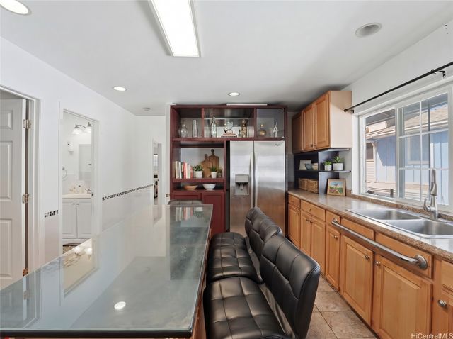 1840 Lusitana Street A, Honolulu, HI 96813