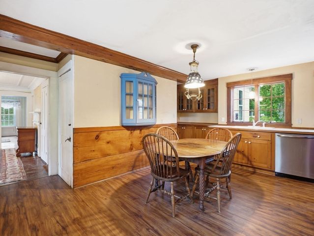 834 Pleasant St, Athol, MA 01331