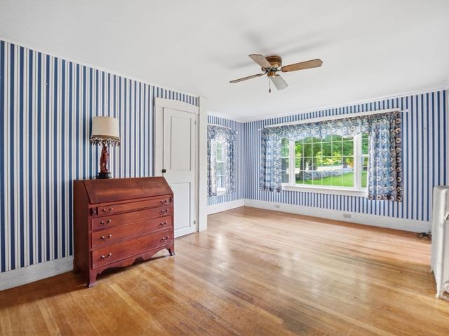 834 Pleasant St, Athol, MA 01331
