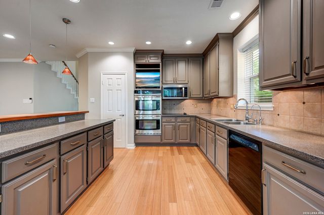 2051 Oak Mist, San Antonio, TX 78232