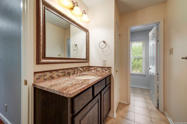 2051 Oak Mist, San Antonio, TX 78232