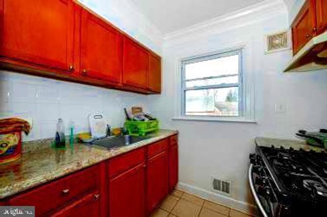 12124 LIVINGSTON ST, Silver Spring, MD 20902