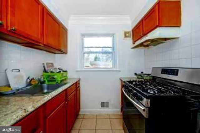 12124 LIVINGSTON ST, Silver Spring, MD 20902