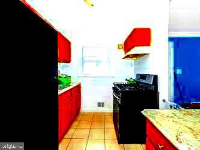 12124 LIVINGSTON ST, Silver Spring, MD 20902