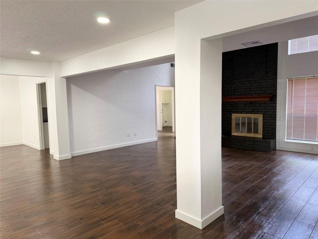 3518 Creekbriar Drive, Houston, TX 77068