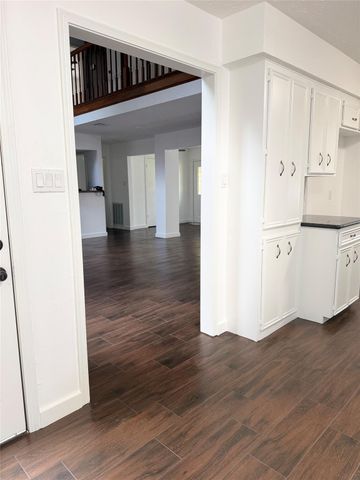 3518 Creekbriar Drive, Houston, TX 77068