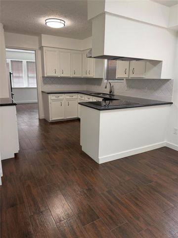 3518 Creekbriar Drive, Houston, TX 77068