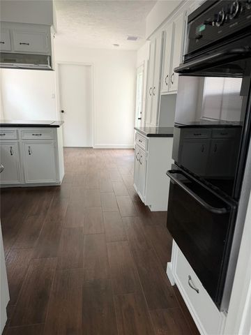 3518 Creekbriar Drive, Houston, TX 77068