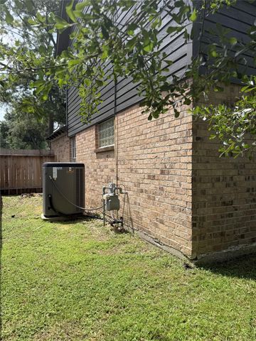 3518 Creekbriar Drive, Houston, TX 77068