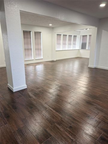 3518 Creekbriar Drive, Houston, TX 77068