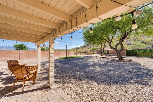 1735 W Avenida De Amelia, Sahuarita, AZ 85629