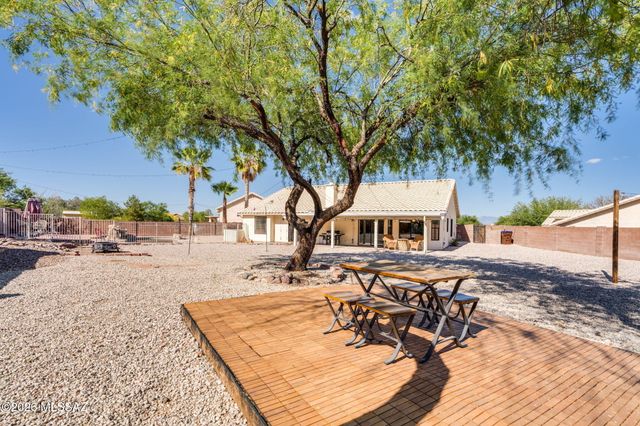 1735 W Avenida De Amelia, Sahuarita, AZ 85629