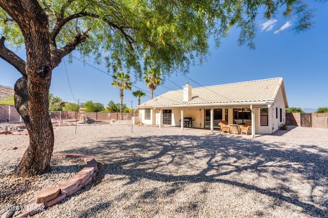 1735 W Avenida De Amelia, Sahuarita, AZ 85629
