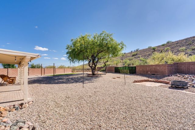1735 W Avenida De Amelia, Sahuarita, AZ 85629