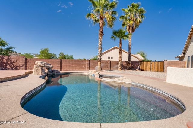 1735 W Avenida De Amelia, Sahuarita, AZ 85629