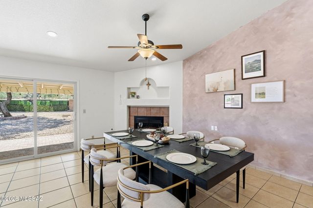 1735 W Avenida De Amelia, Sahuarita, AZ 85629
