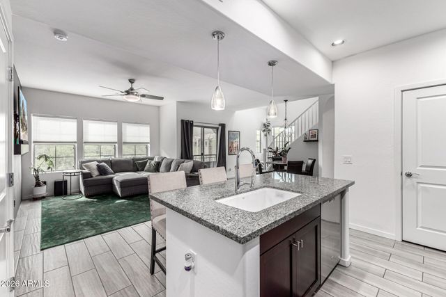 3935 E ROUGH RIDER Road 1293, Phoenix, AZ 85050