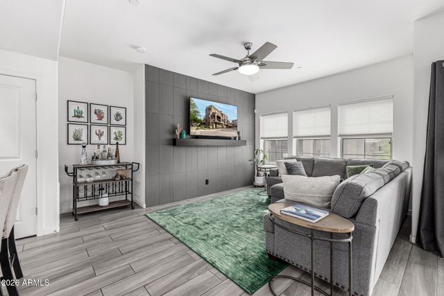 3935 E ROUGH RIDER Road 1293, Phoenix, AZ 85050