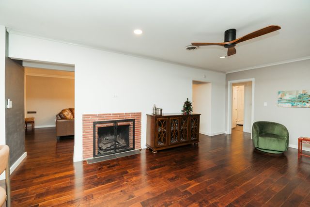 1615 S Delaware Avenue, Springfield, MO 65804