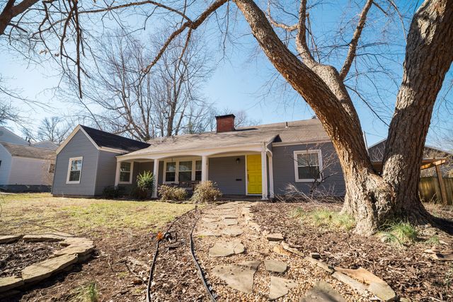 1615 S Delaware Avenue, Springfield, MO 65804