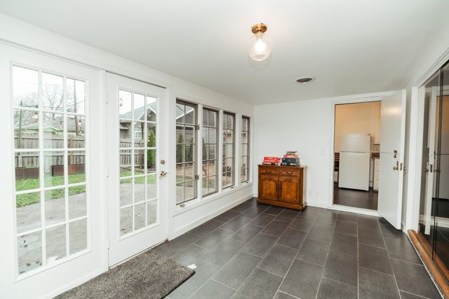 1615 S Delaware Avenue, Springfield, MO 65804