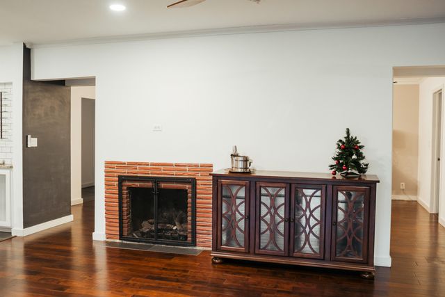 1615 S Delaware Avenue, Springfield, MO 65804