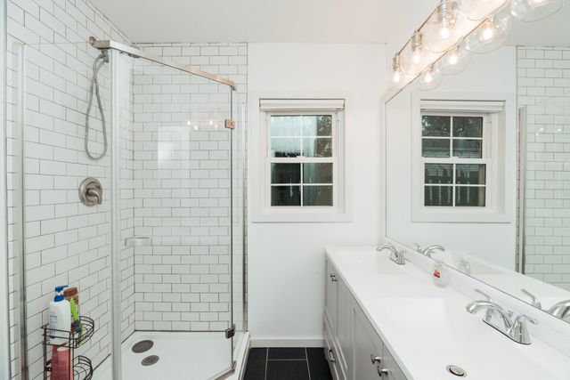 1615 S Delaware Avenue, Springfield, MO 65804