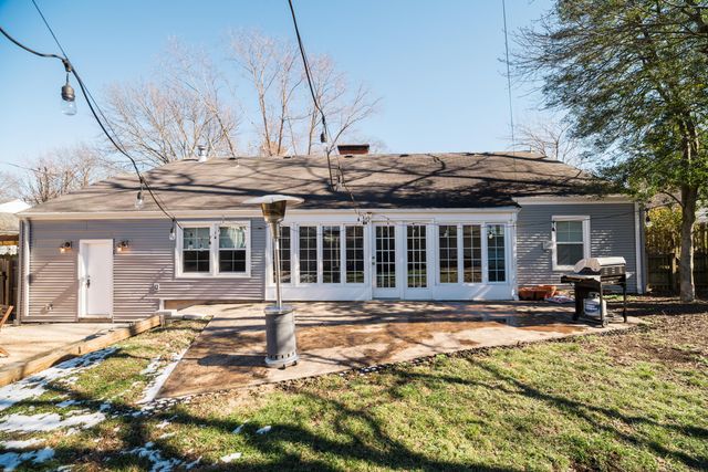 1615 S Delaware Avenue, Springfield, MO 65804