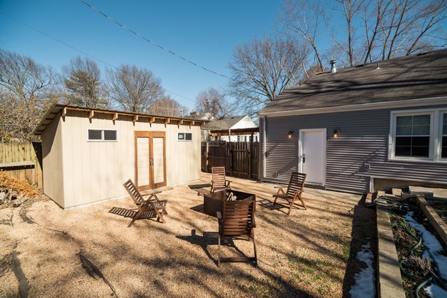 1615 S Delaware Avenue, Springfield, MO 65804