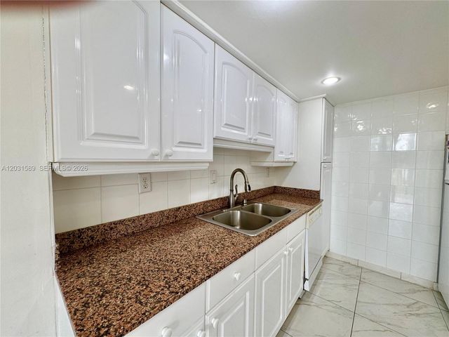 17600 N Bay Rd N302, Sunny Isles Beach, FL 33160