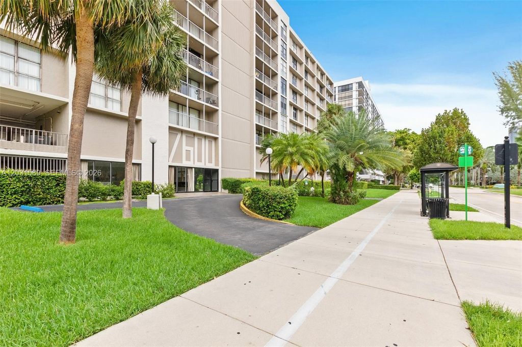 17600 N Bay Rd N302, Sunny Isles Beach, FL 33160