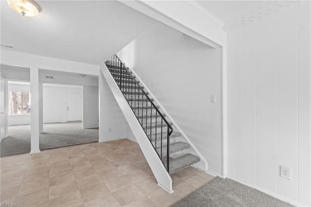 150 Tower DR, Virginia Beach, VA 23462