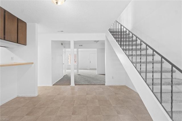 150 Tower DR, Virginia Beach, VA 23462