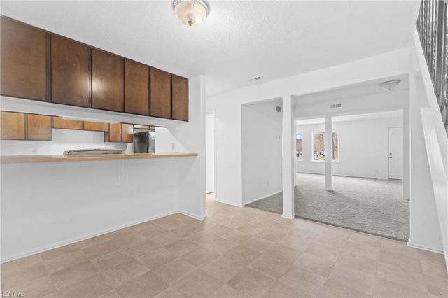 150 Tower DR, Virginia Beach, VA 23462