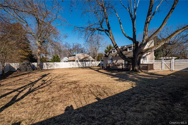 75 Hazard Avenue, Huntington Station, NY 11746