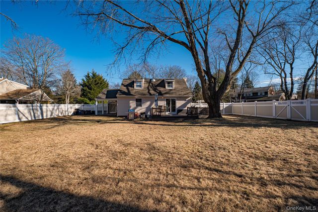 75 Hazard Avenue, Huntington Station, NY 11746