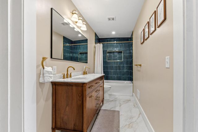 1698 Bryden Road, Columbus, OH 43205