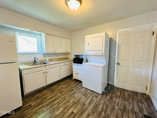 1323 Goodson Avenue, Morristown, TN 37814