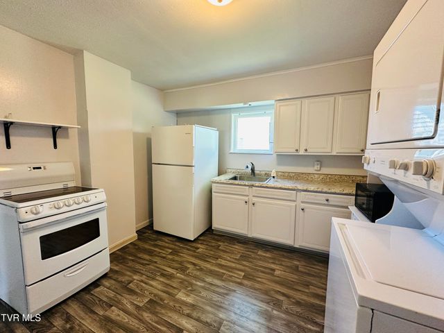 1323 Goodson Avenue, Morristown, TN 37814
