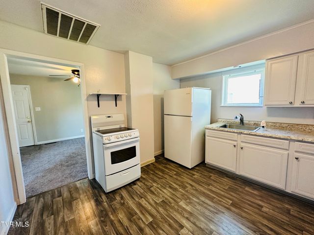 1323 Goodson Avenue, Morristown, TN 37814