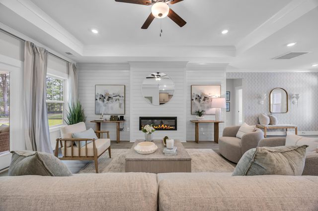 129 Cascade Dr., Conway, SC 29527