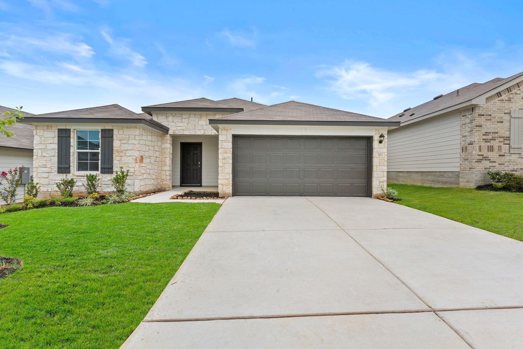 323 Boatman CV, Seguin, TX 78666